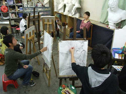 西宮美術研究所　授業風景